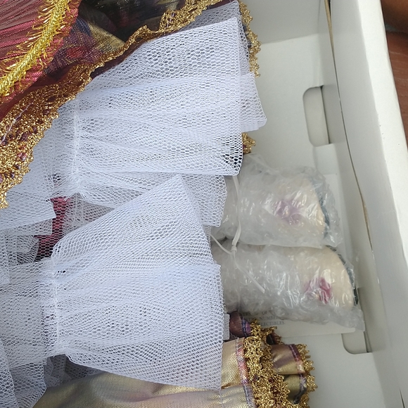 New Porcelain Agnes Doll - Picture 9 of 16